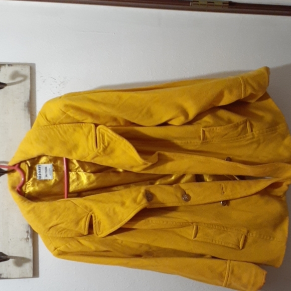 Coat - Picture 1 of 2